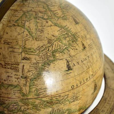 Globes & Scientific